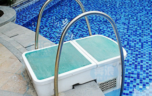 恩阳游泳池安装这种壁挂泳池设备，打理泳池更省心